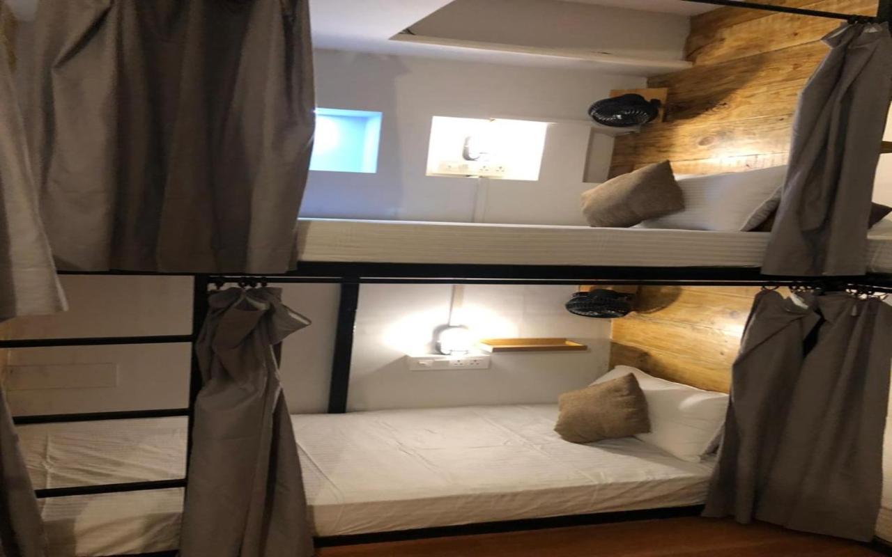 Madpackers Agra Hostel Agra  Bagian luar foto