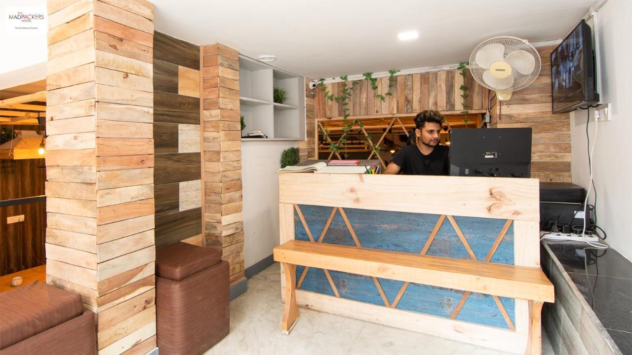 Madpackers Agra Hostel Agra  Bagian luar foto